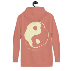 Sudadera con capucha EDICIÓN SUPERLIMITADA 10 UD. Color Rosa Chic. Ilustración espalda YIN YANG "No hay dolor". Crowdfunding de recompensa hoodie Retinta®️ Surf, Skate y Snowboard, marca de Tarifa, Cádiz. Campaña "Born to be WIld surf project". Microfinanciación participativa.